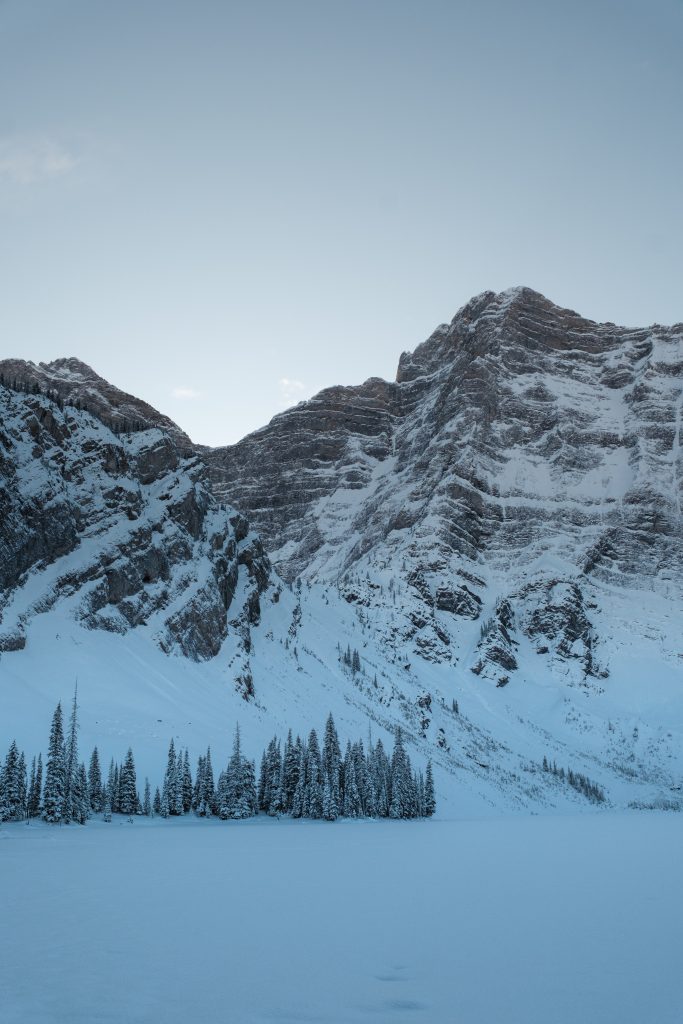 Winter hiking Kananaskis, Rawson Lake Trail